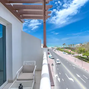 Отель Walk Boutique Jumeirah