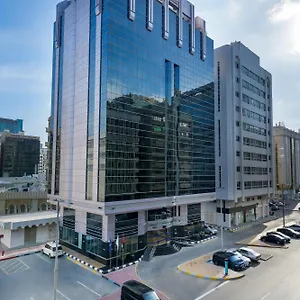 Hotel Kingsgate By Millennium ***